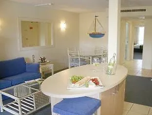 Hotel Laguna Noosa 4*,